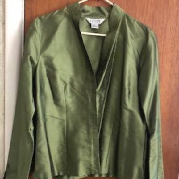 Allison Taylor, Size Large, Sage Green, Dupioni Silk Blouse - Picture 2 of 8
